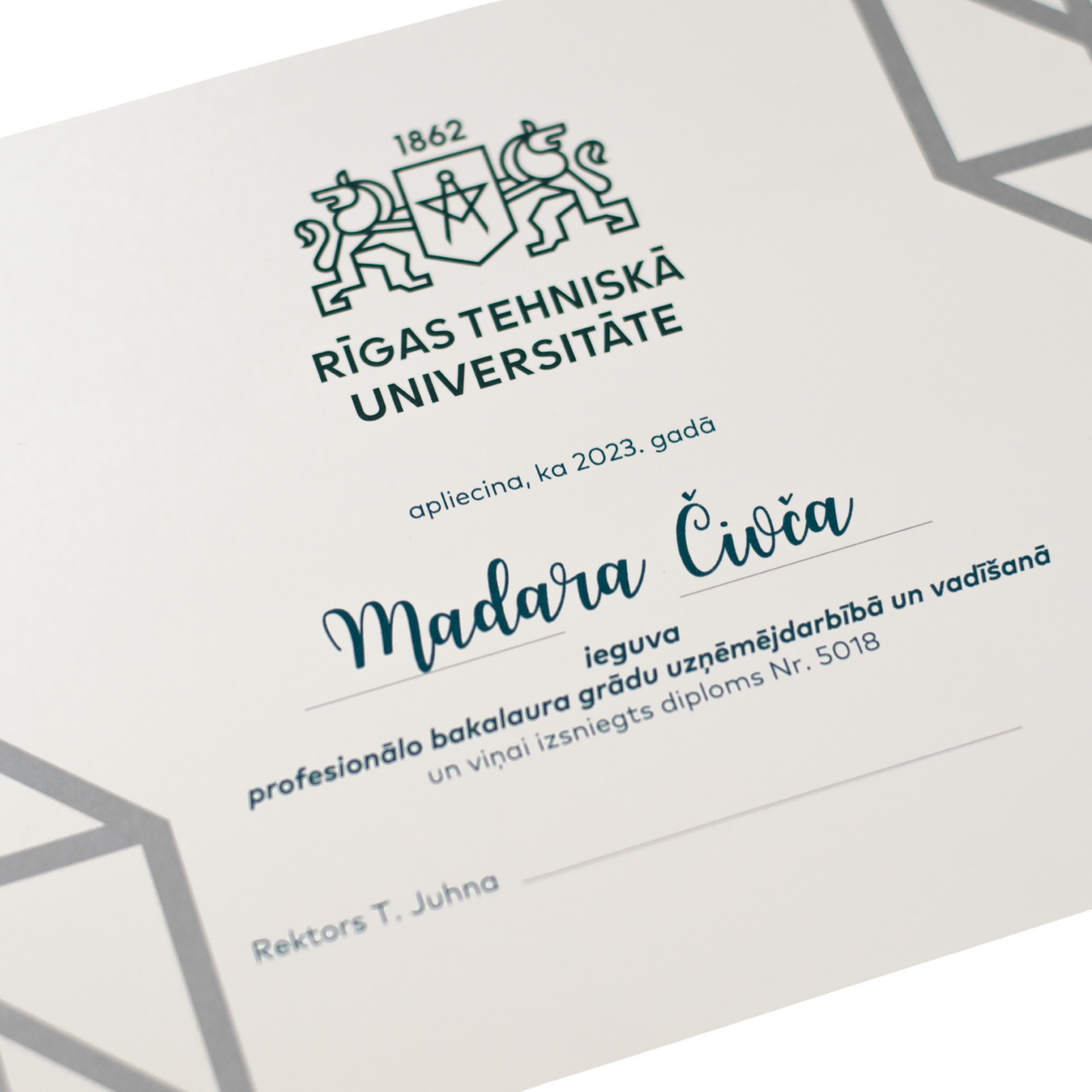 RTU absolventa sertifikāts