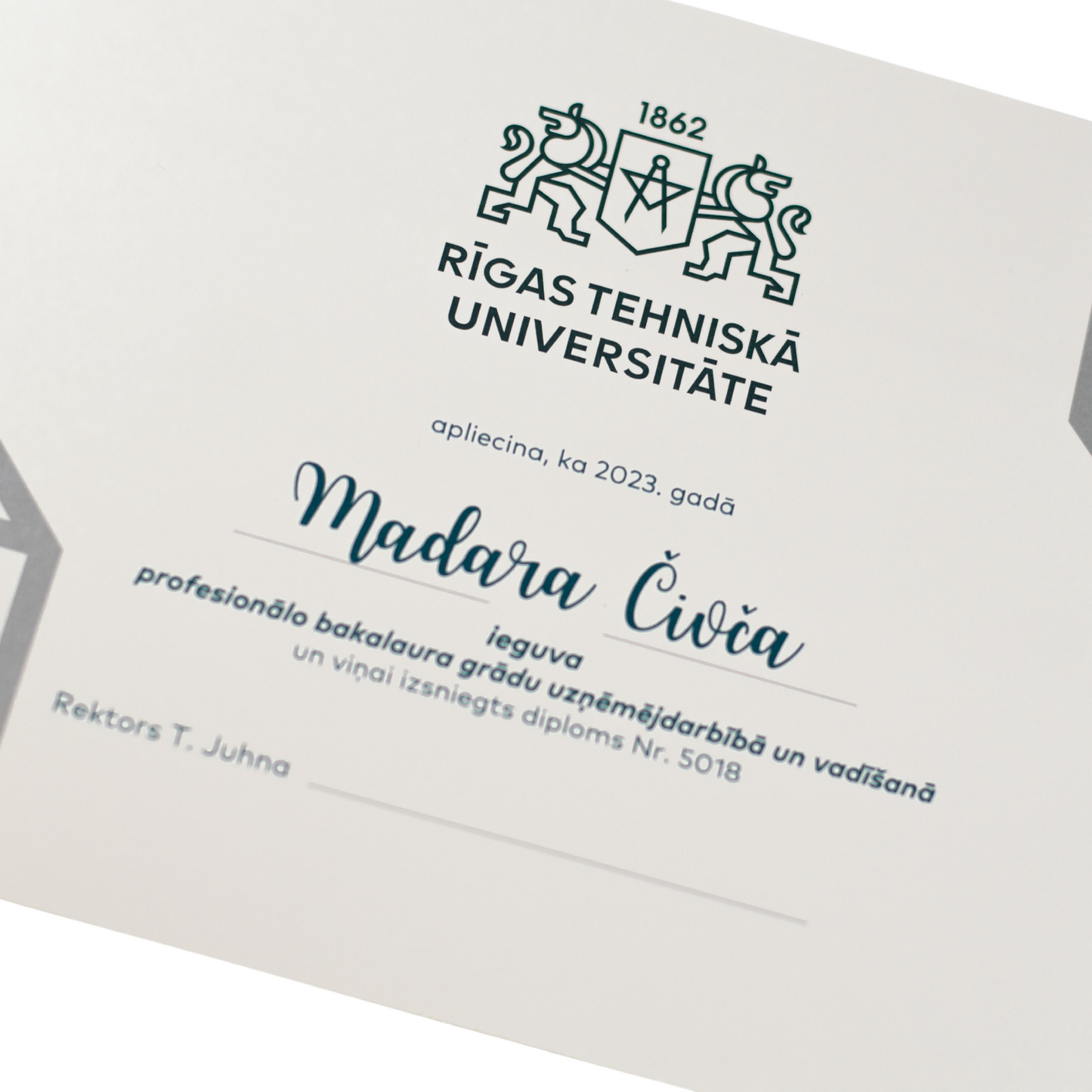 RTU absolventa sertifikāts